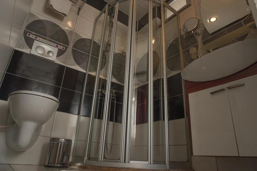 מנבגט River Hotel מראה חיצוני תמונה