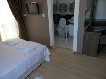 מנבגט River Hotel מראה חיצוני תמונה