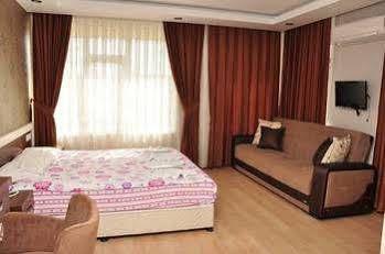 מנבגט River Hotel מראה חיצוני תמונה