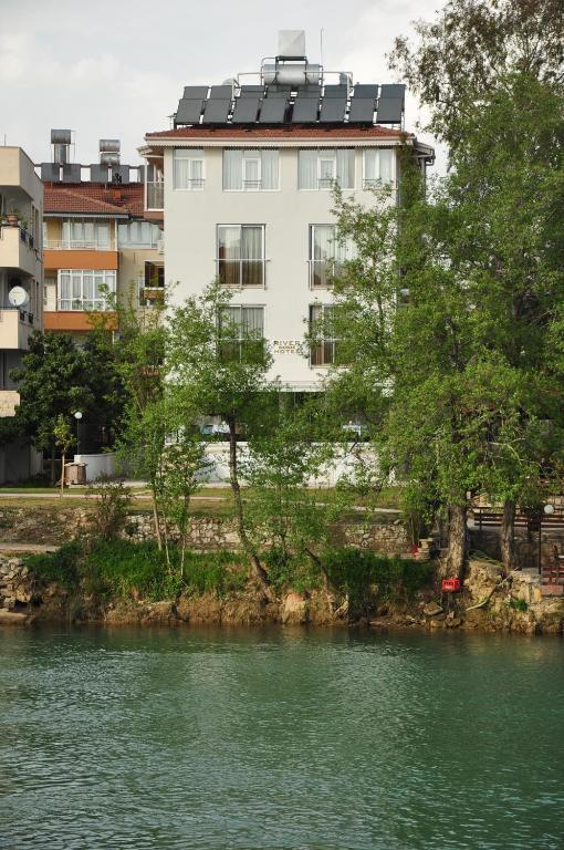 מנבגט River Hotel מראה חיצוני תמונה