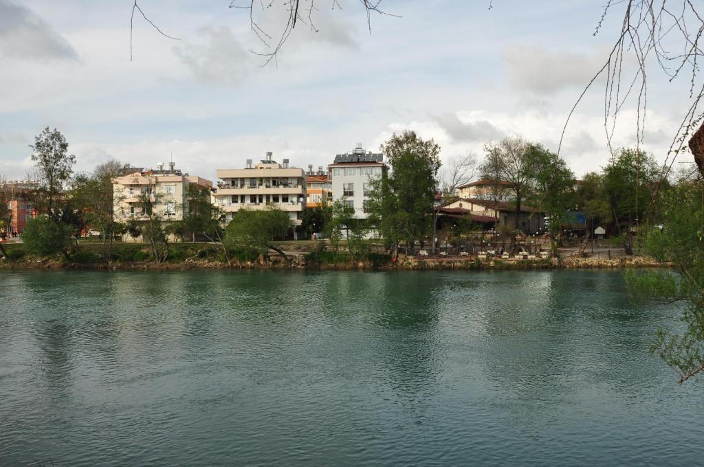 מנבגט River Hotel מראה חיצוני תמונה